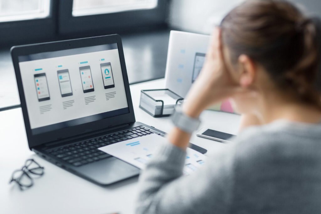 e-commerce website losing sales due to poor design and slow loading
